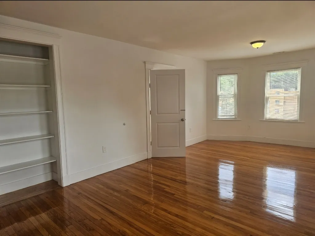 2 bed, 1 bath apartment for rent at 11 Tampa St Unit 2, Hyde Park — photo 3 of 17