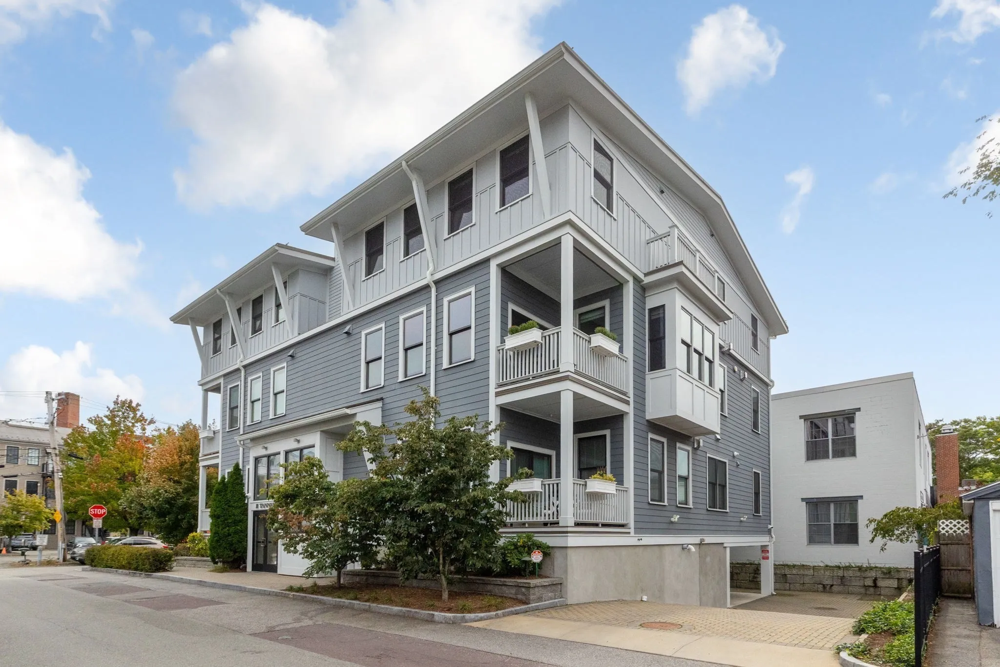 3 bed, 2 bath apartment for rent at 11 Tannery Brook Row Unit 1, Davis Square