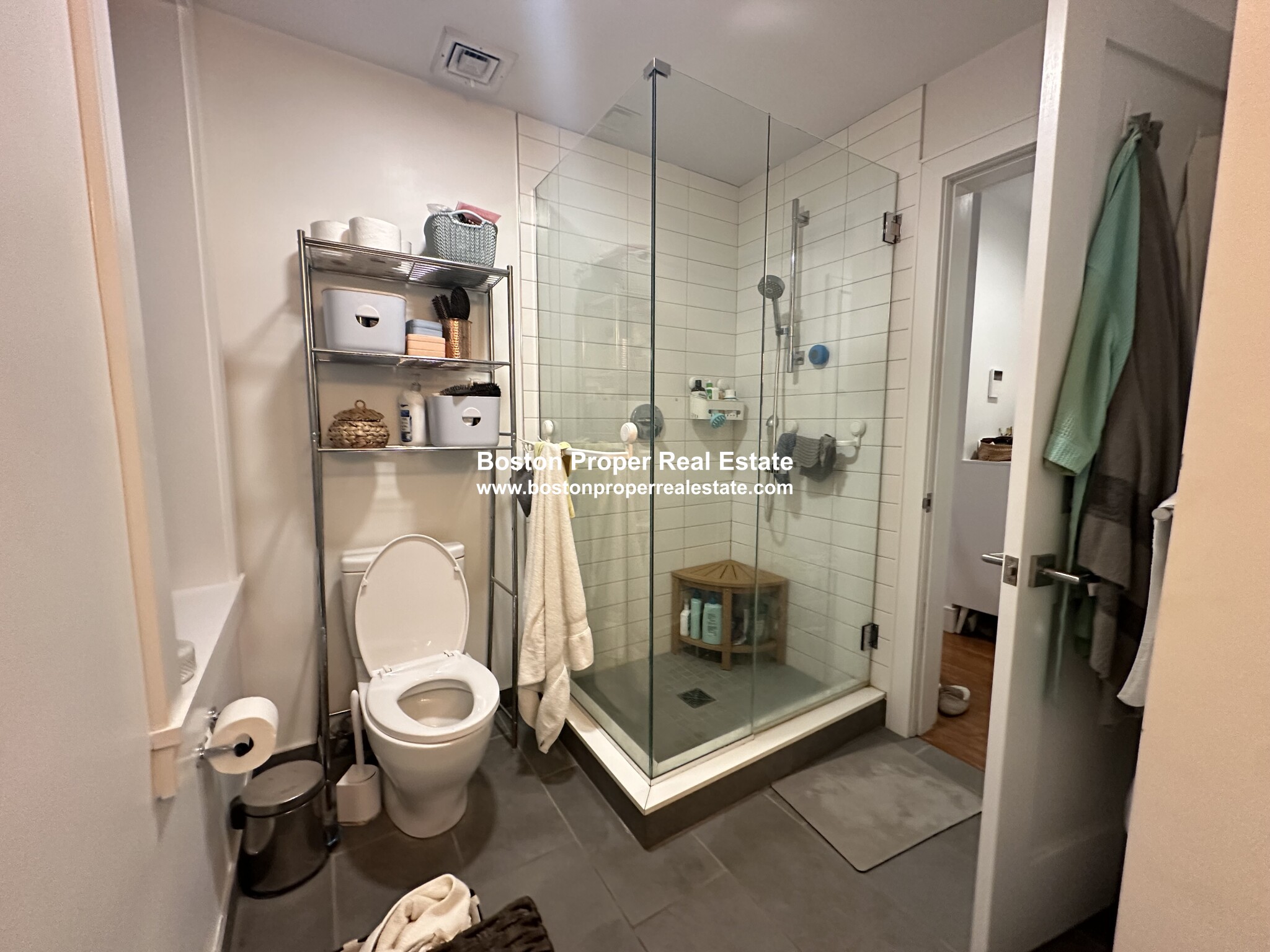 2 bed, 1 bath apartment for rent at 11 Temple St Unit 2a, Beacon Hill — photo 6 of 14