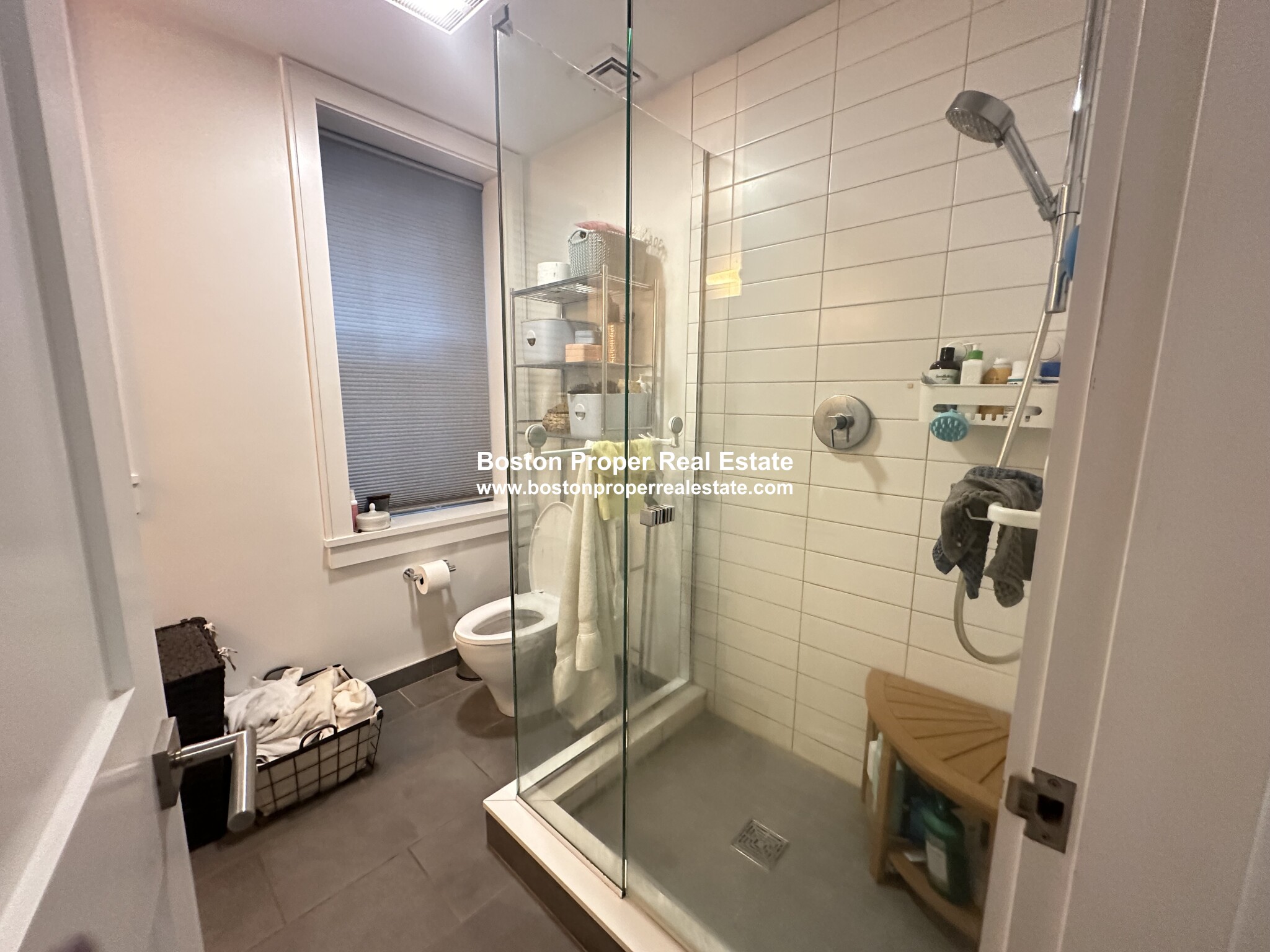 2 bed, 1 bath apartment for rent at 11 Temple St Unit 2a, Beacon Hill — photo 4 of 14