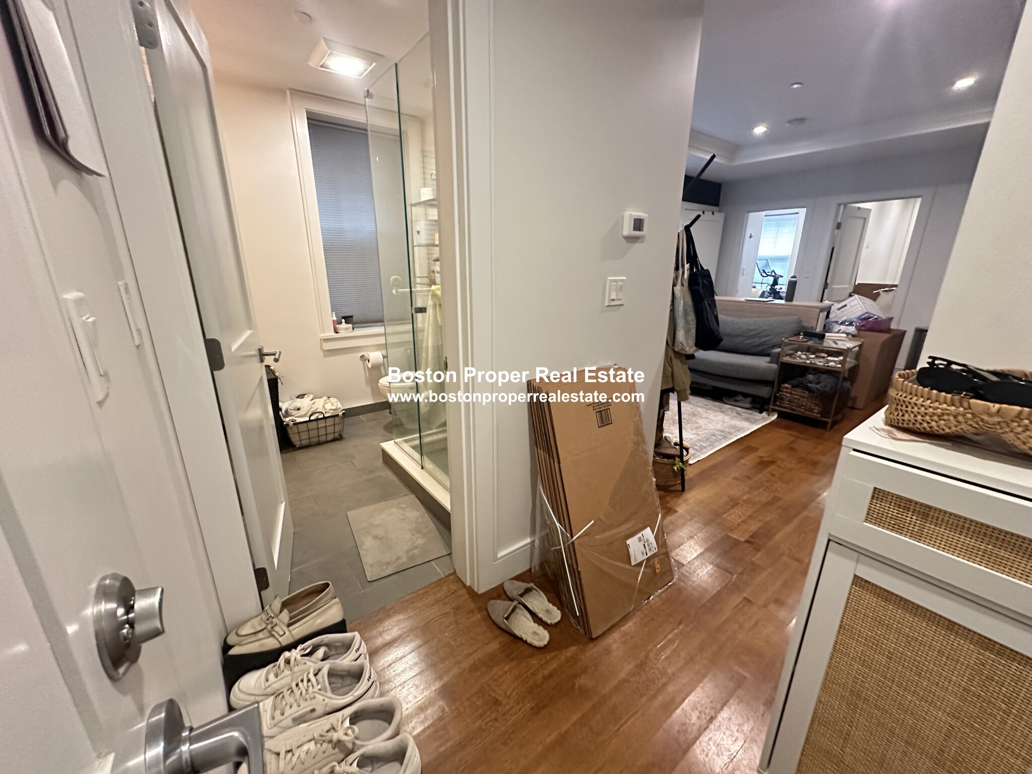 2 bed, 1 bath apartment for rent at 11 Temple St Unit 2a, Beacon Hill — photo 3 of 14