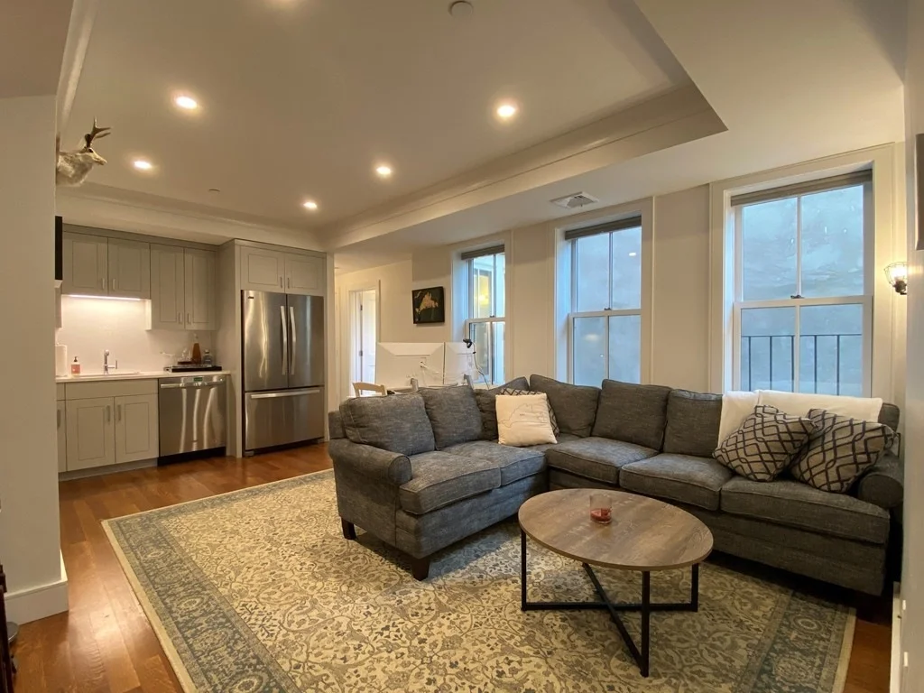 2 bed, 2 bath apartment for rent at 11 Temple St Unit 5, Beacon Hill