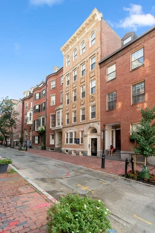 2 bed, 1 bath apartment for rent at 11 Temple Unit 8, Boston — photo 19 of 19