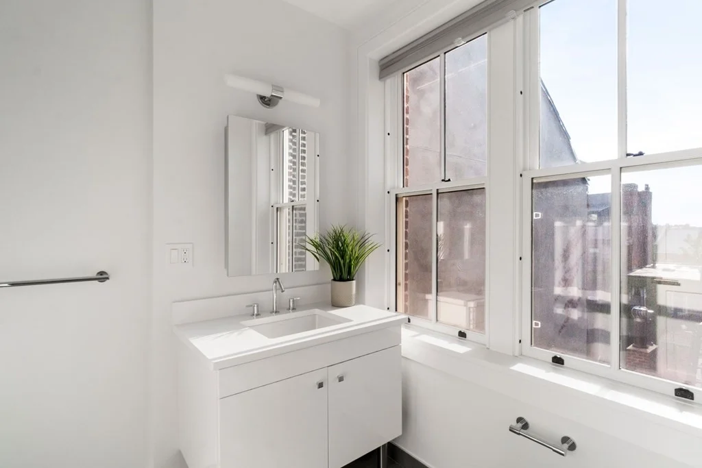 2 bed, 1 bath apartment for rent at 11 Temple Unit 8, Boston — photo 12 of 19