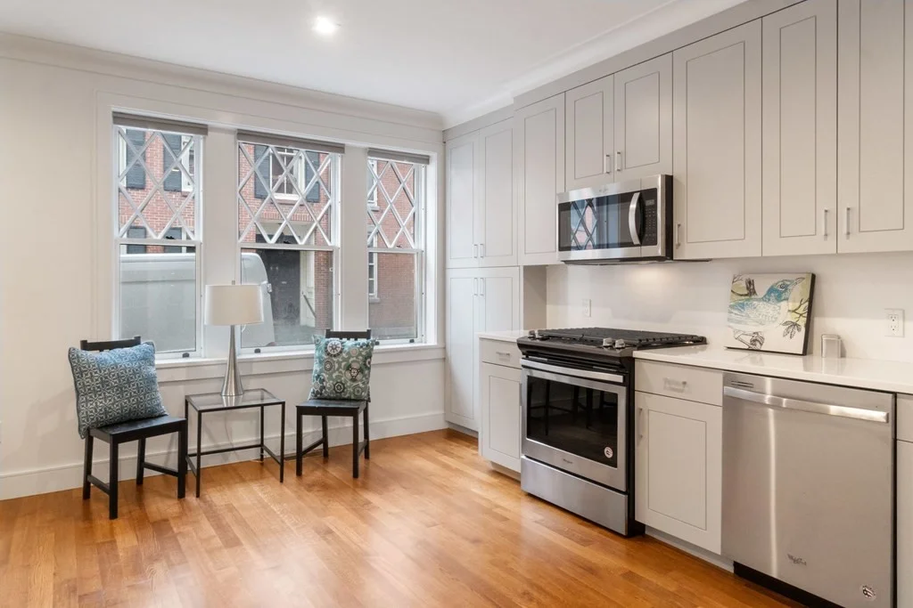 2 bed, 1 bath apartment for rent at 11 Temple Unit 8, Boston — photo 2 of 19
