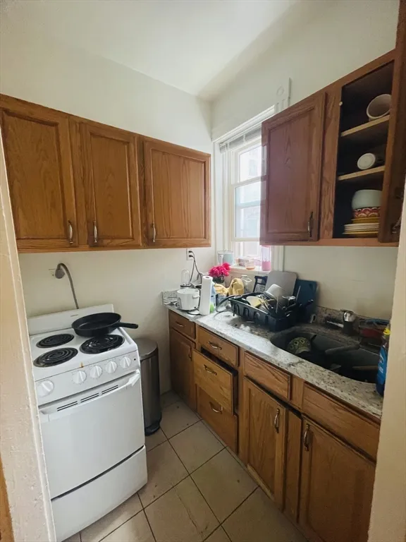 2 bed, 1 bath apartment for rent at 11 Tetlow St Unit 38, Longwood — photo 1 of 12