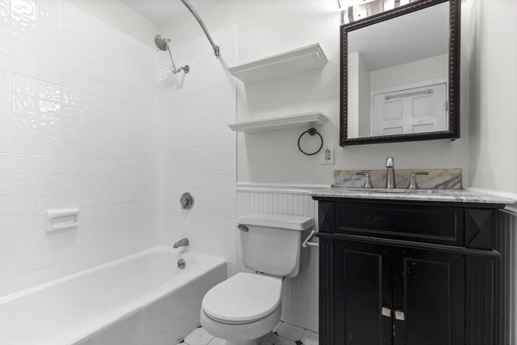 2 bed, 1 bath apartment for rent at 11 Thomas Park Unit 5, South Boston — photo 14 of 17