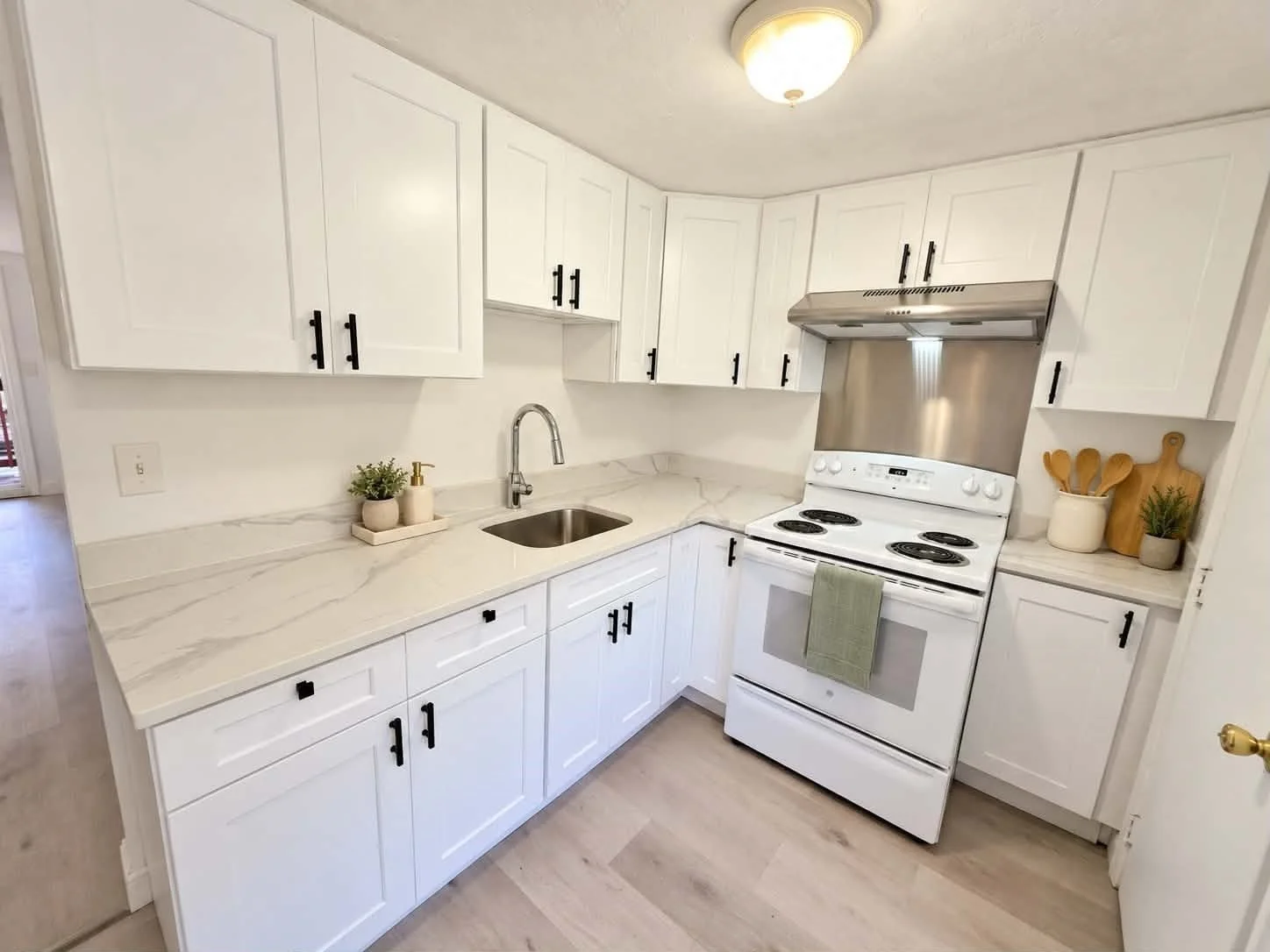 2 bed, 1 bath apartment for rent at 11 Tideview Path Unit 15, Plymouth — photo 10 of 37