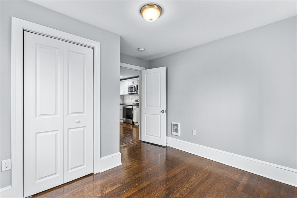 2 bed, 1 bath apartment for rent at 11 Town Hill St Unit 1, Quincy — photo 9 of 17