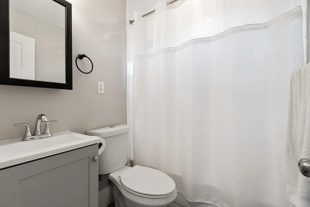2 bed, 1 bath apartment for rent at 11 Town Hill St Unit 1, South Quincy — photo 9 of 23