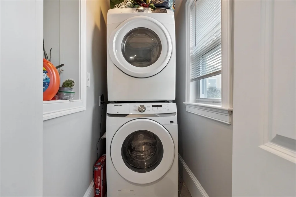2 bed, 1 bath apartment for rent at 11 Town Hill St Unit 1, South Quincy — photo 8 of 23