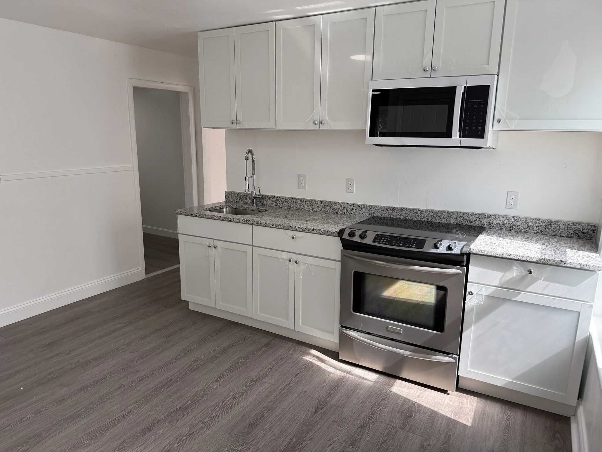 4 bed, 1 bath apartment for rent at 11 Track St Unit 1, Brockton — photo 1 of 12