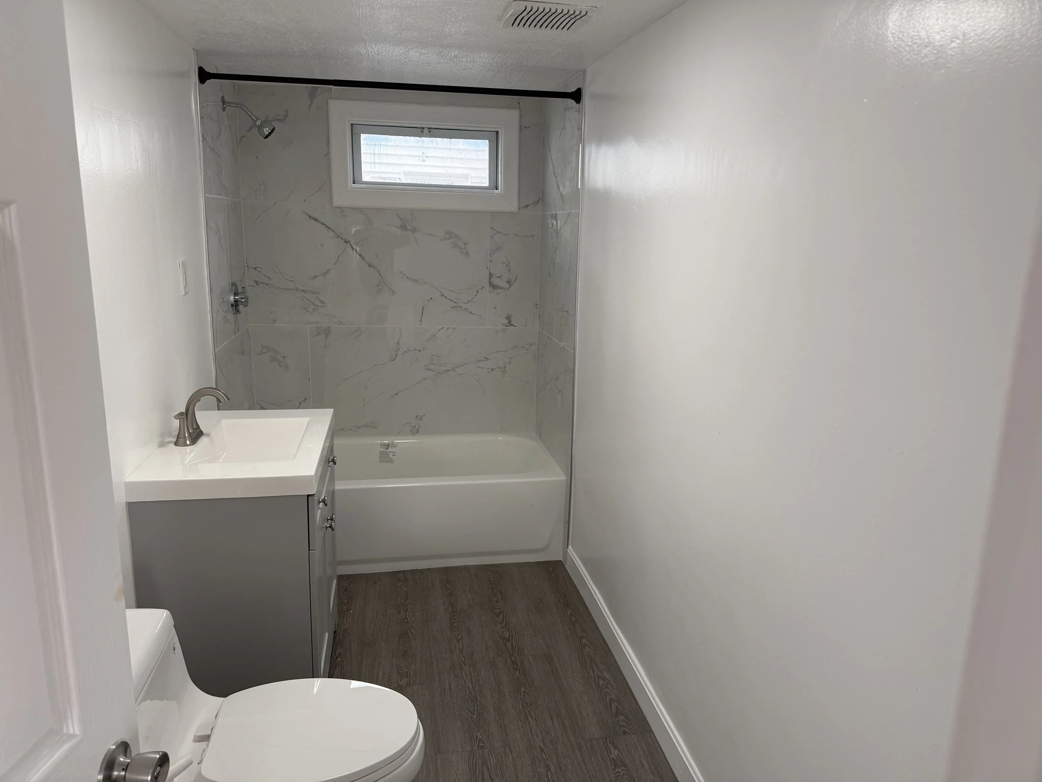 4 bed, 1 bath apartment for rent at 11 Track St Unit 1, Brockton — photo 4 of 12