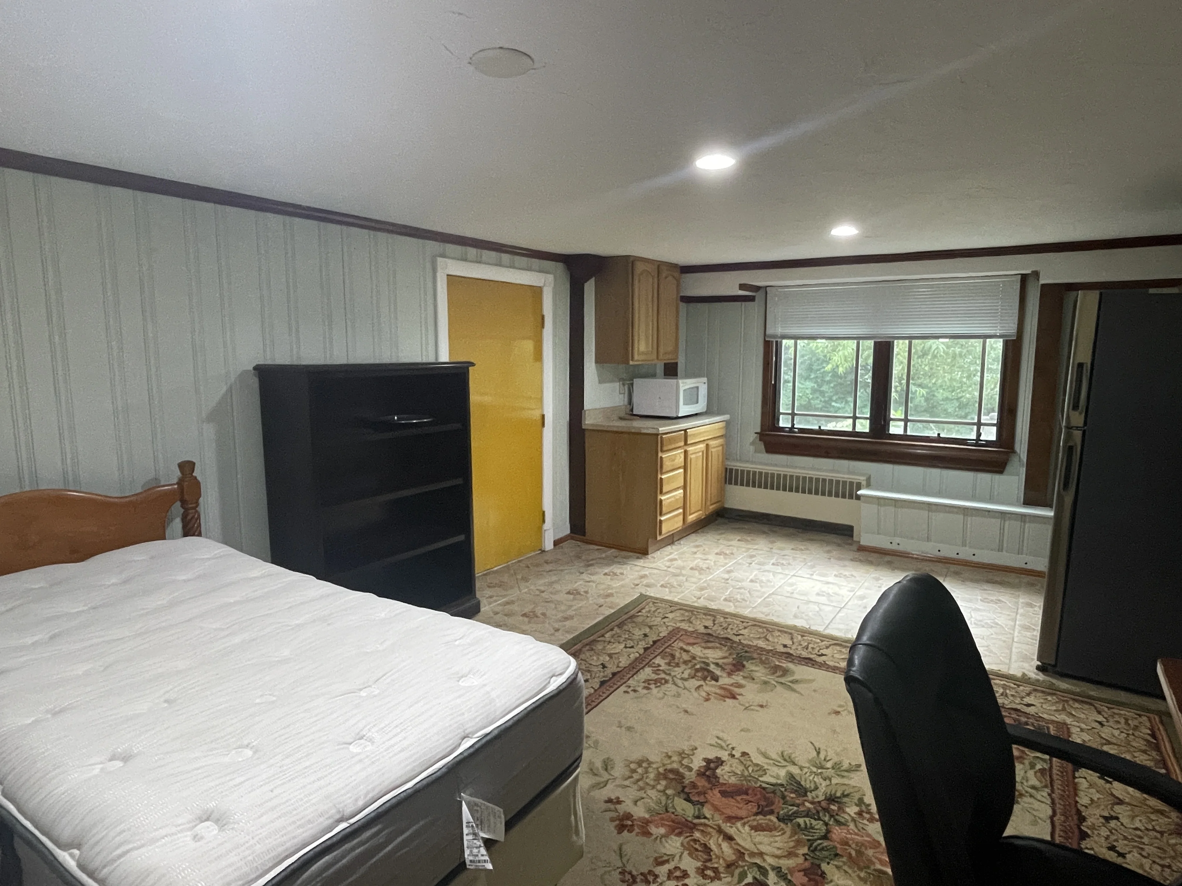 Studio bed, 1 bath apartment for rent at 11 Travis Dr Unit 8, Chestnut Hill — photo 1 of 6
