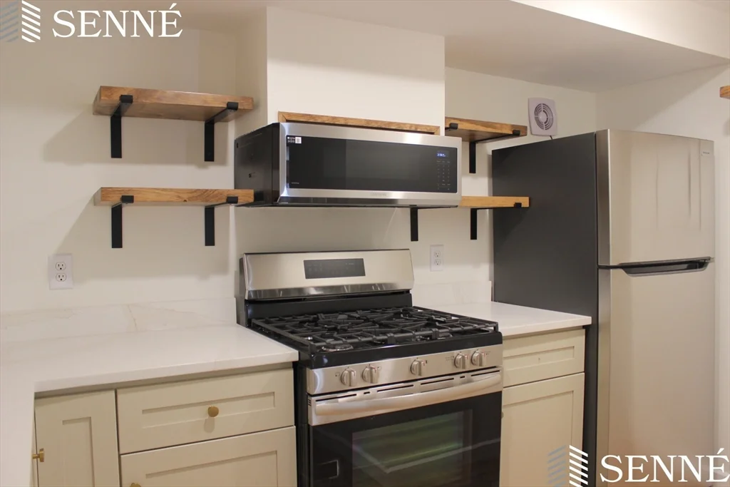 1 bed, 1 bath apartment for rent at 11 Trowbridge St Unit B, Harvard Square