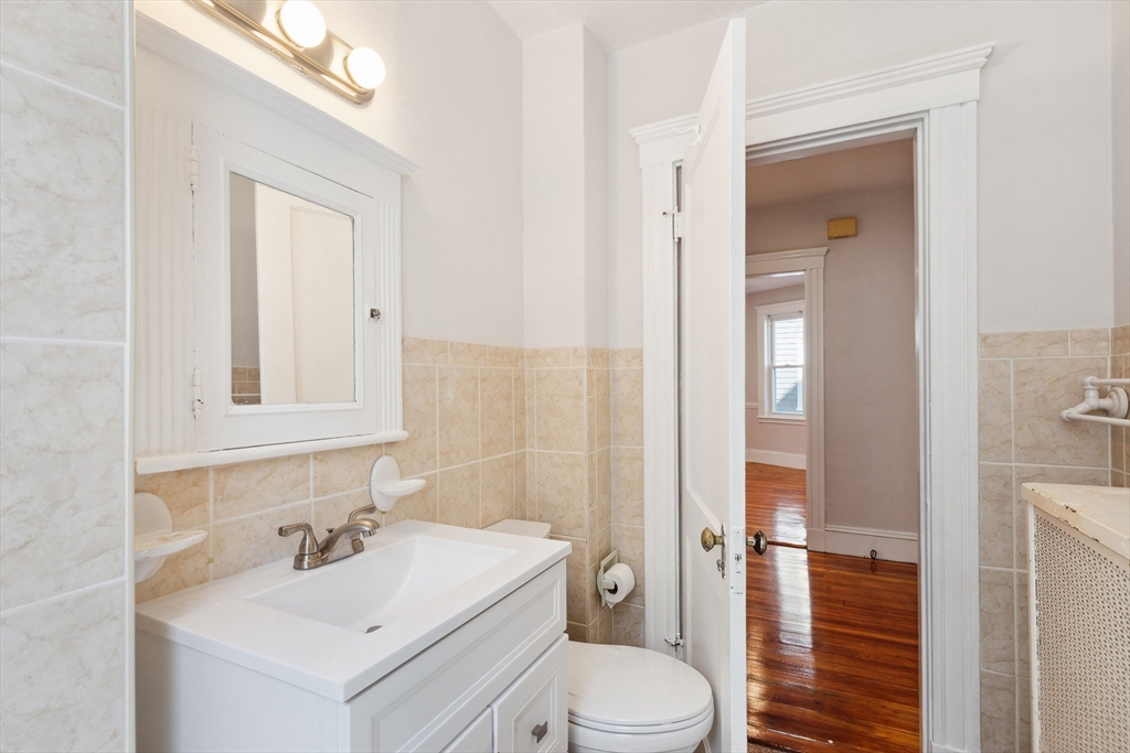 2 bed, 1 bath apartment for rent at 11 Tucker St Unit 1, Milton — photo 6 of 24