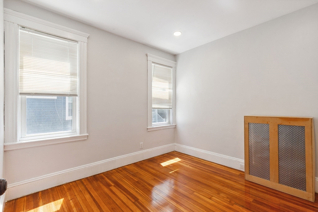 2 bed, 1 bath apartment for rent at 11 Tucker St Unit 1, Milton — photo 17 of 24