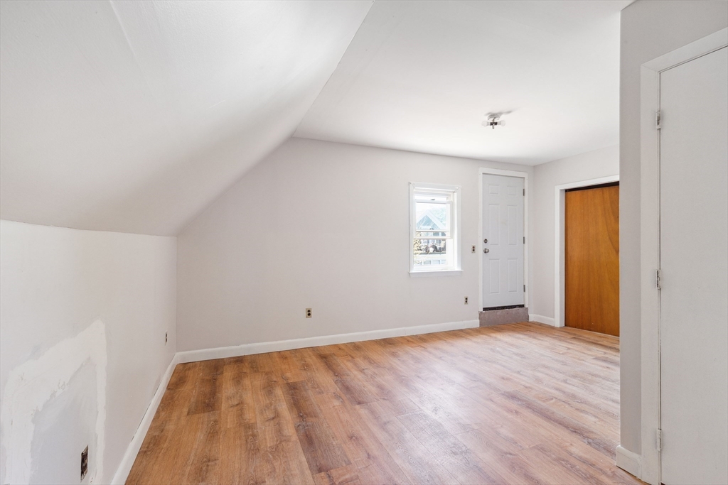 5 bed, 1 bath apartment for rent at 11 Tucker St Unit 2, Milton — photo 16 of 23