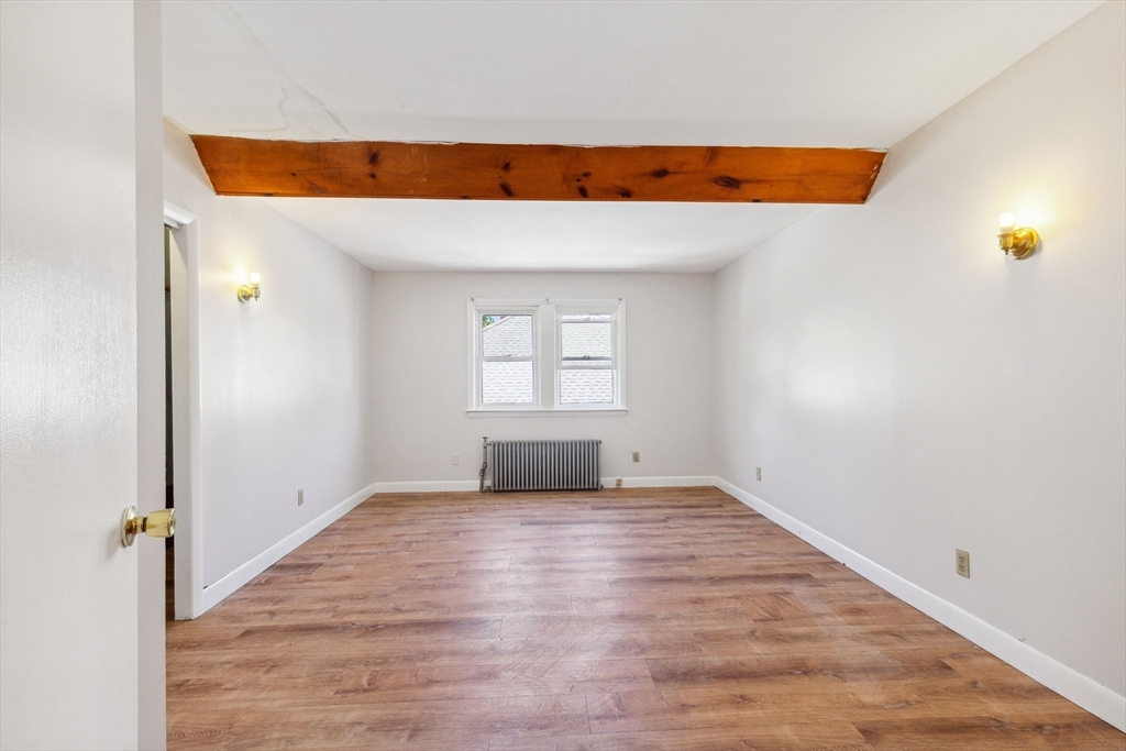 5 bed, 1 bath apartment for rent at 11 Tucker St Unit 2, Milton — photo 15 of 23