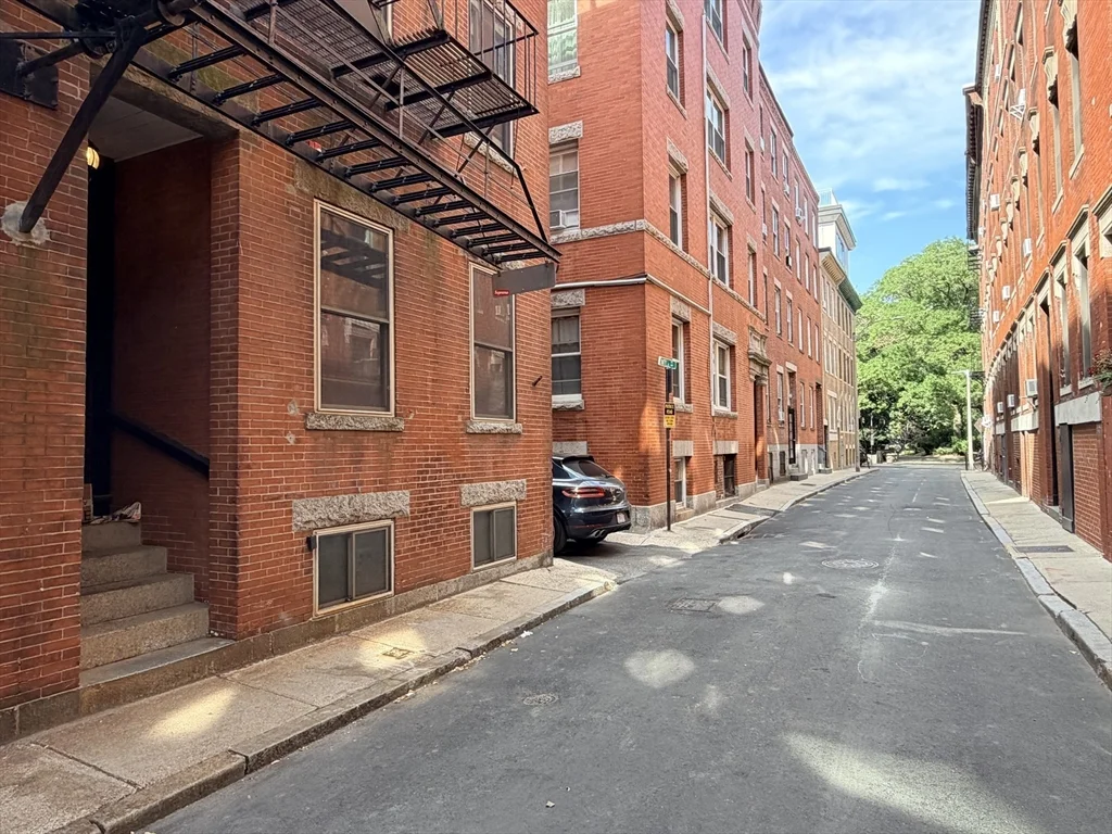 1 bed, 1 bath apartment for rent at 11 Unity Unit 4, North End — photo 19 of 22