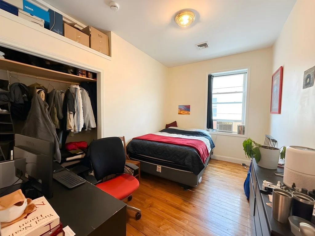 4 bed, 1 bath apartment for rent at 11 Vancouver St Unit 2, Fenway — photo 8 of 14
