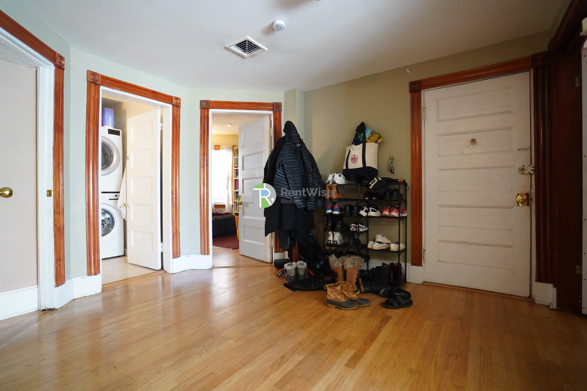 3 bed, 1 bath apartment for rent at 11 Vernon St Unit 1, Coolidge Corner — photo 18 of 20