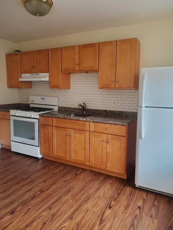 2 bed, 1 bath apartment for rent at 11 Victory Rd Unit 27, Dorchester — photo 1 of 16