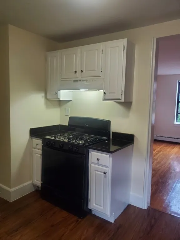 2 bed, 1 bath apartment for rent at 11 Victory Rd Unit 28, Dorchester — photo 2 of 8