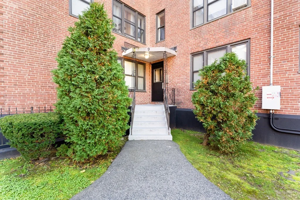 2 bed, 1 bath apartment for rent at 11 Victory Rd Unit 32, Dorchester — photo 16 of 16