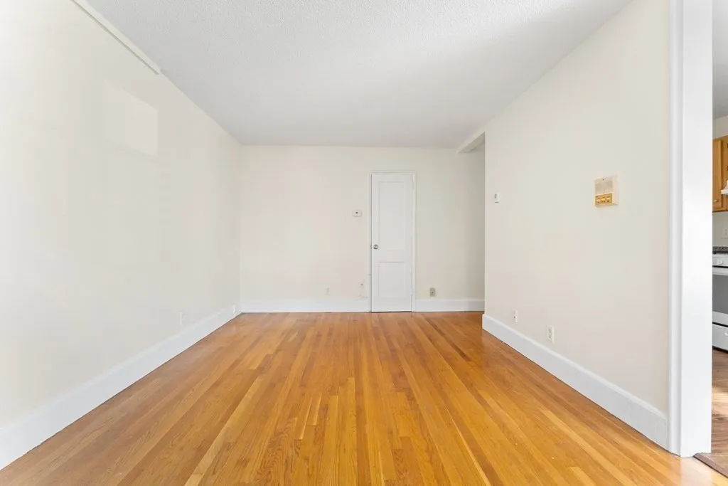 2 bed, 1 bath apartment for rent at 11 Victory Rd Unit 33, Dorchester — photo 11 of 14