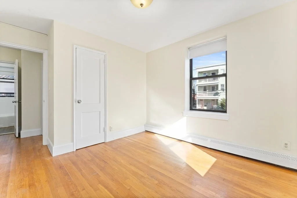 2 bed, 1 bath apartment for rent at 11 Victory Rd Unit 33, Dorchester — photo 4 of 14