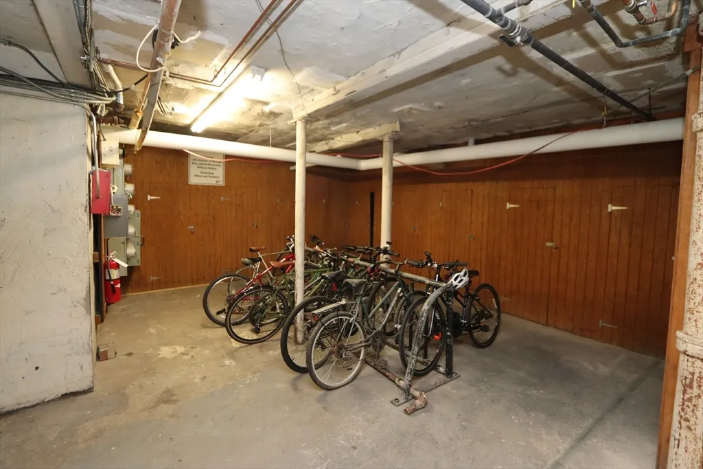 2 bed, 1 bath apartment for rent at 11 Vinal St Unit 12, Brighton — photo 23 of 25