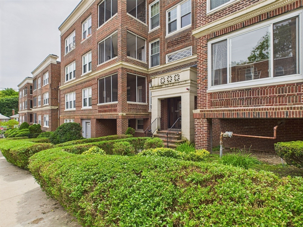 3 bed, 1 bath apartment for rent at 11 Vinal St Unit 5, Brighton — photo 18 of 19
