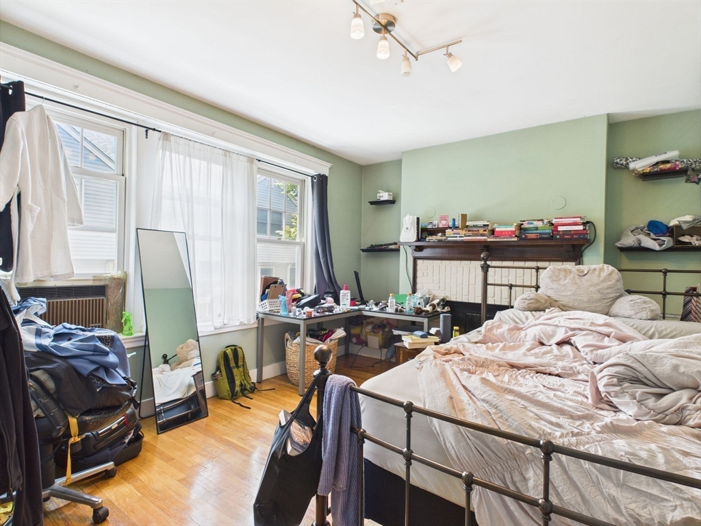 3 bed, 1 bath apartment for rent at 11 Vinal St Unit 5, Brighton — photo 7 of 19