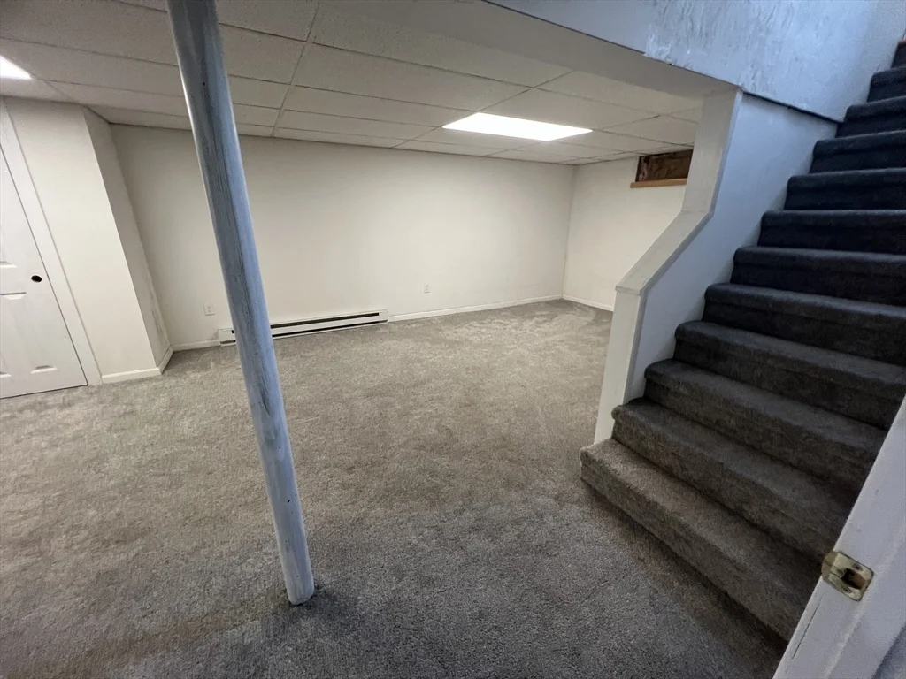 3 bed, 1 bath apartment for rent at 11 Vine St, Oxford — photo 11 of 15