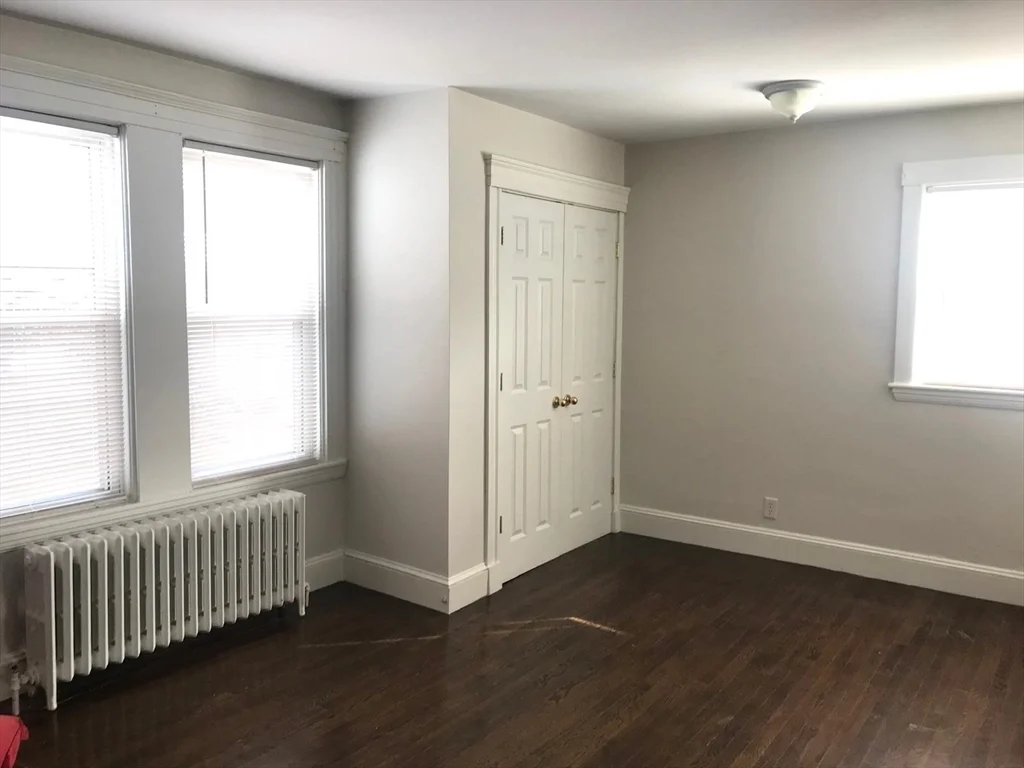 2 bed, 2 bath apartment for rent at 11 W Elm Ave Unit 1, Quincy — photo 9 of 27