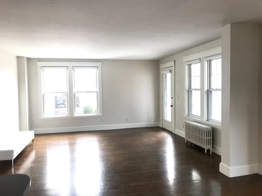 2 bed, 2 bath apartment for rent at 11 W Elm Ave Unit 1, Quincy — photo 7 of 27