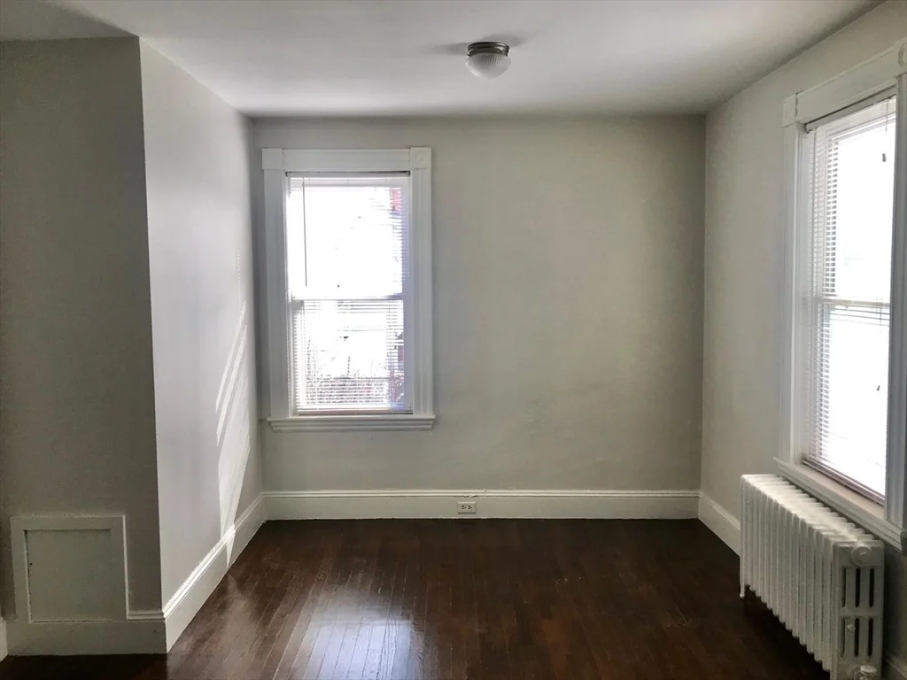 2 bed, 2 bath apartment for rent at 11 W Elm Ave Unit 1, Quincy — photo 10 of 27