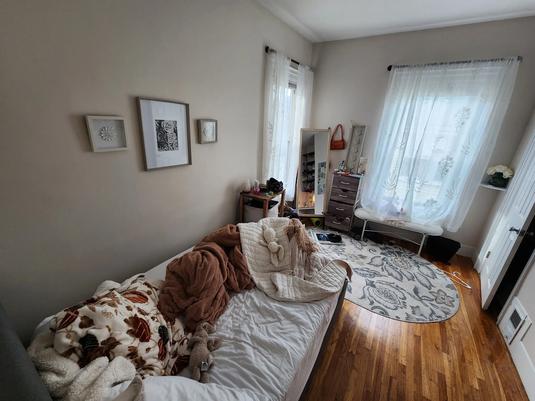 4 bed, 2 bath apartment for rent at 11 Wadsworth St Unit 1, Allston — photo 12 of 12