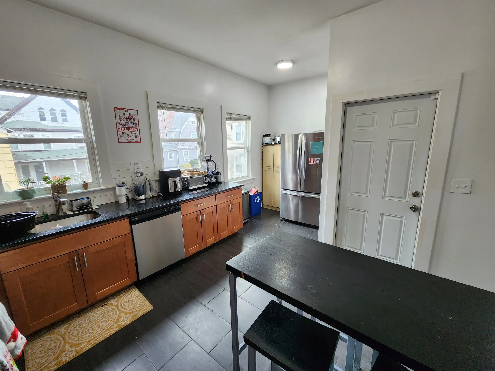 4 bed, 2 bath apartment for rent at 11 Wadsworth St Unit 1, Allston — photo 7 of 12