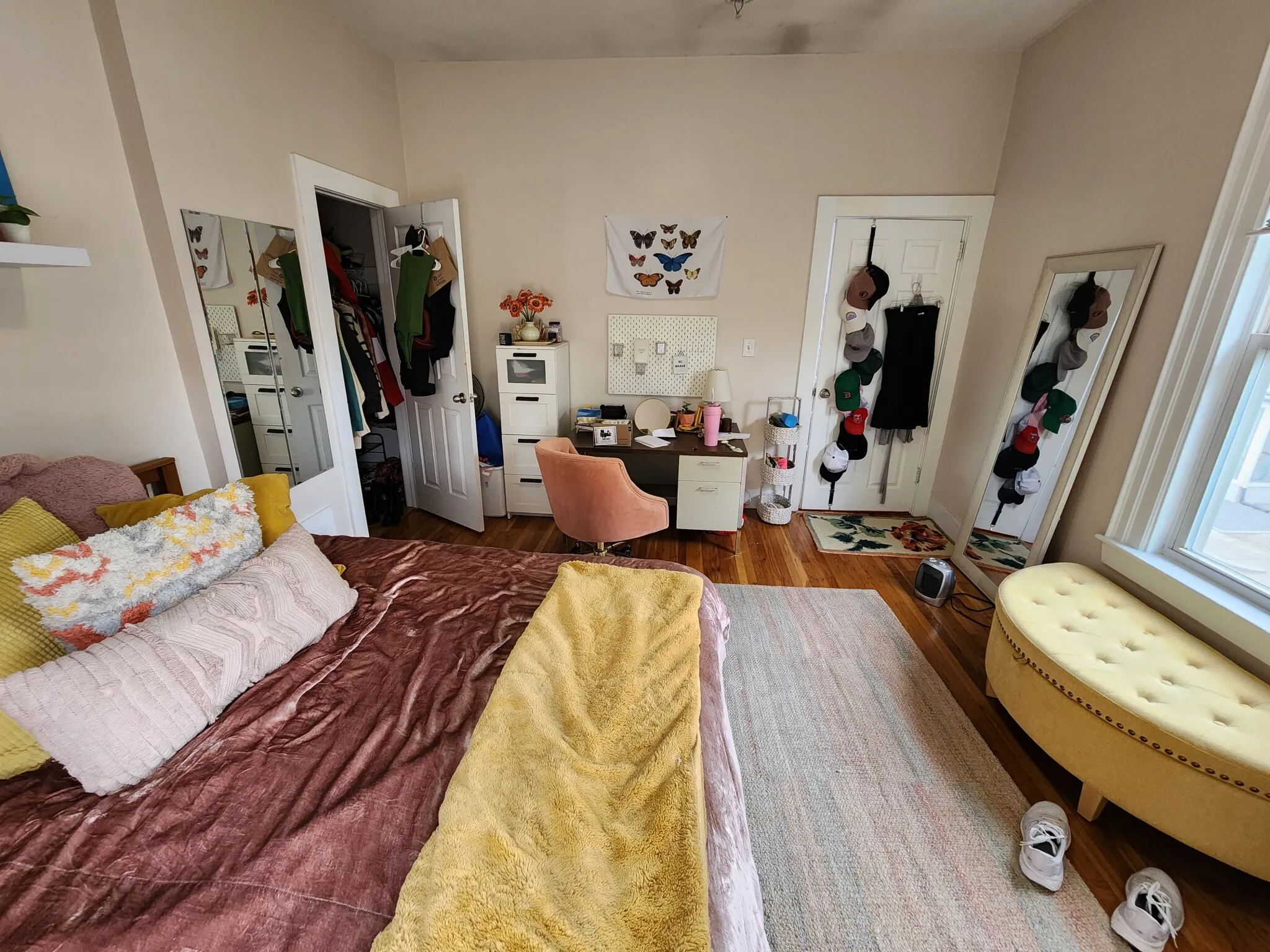 4 bed, 2 bath apartment for rent at 11 Wadsworth St Unit 1, Allston — photo 4 of 12