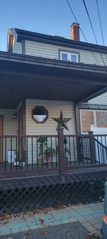 3 bed, 1 bath apartment for rent at 11 Walter Unit 2, Hyde Park — photo 1 of 26