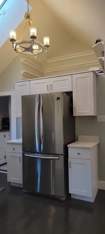 3 bed, 1 bath apartment for rent at 11 Walter Unit 2, Hyde Park — photo 7 of 26