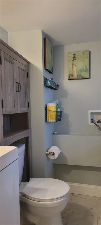 3 bed, 1 bath apartment for rent at 11 Walter Unit 2, Hyde Park — photo 14 of 26