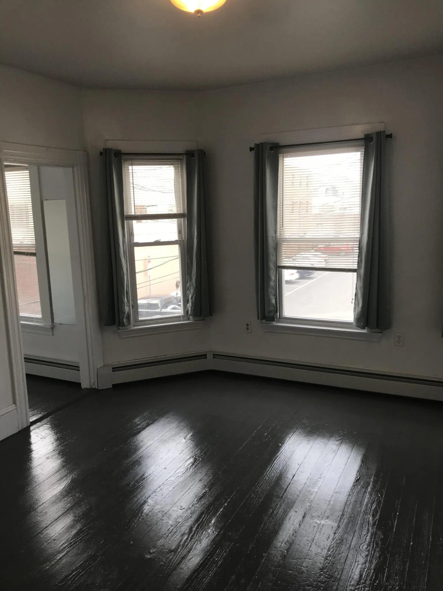 2 bed, 1 bath apartment for rent at 11 Warren St Unit 3, Wellington-Harrington — photo 4 of 8