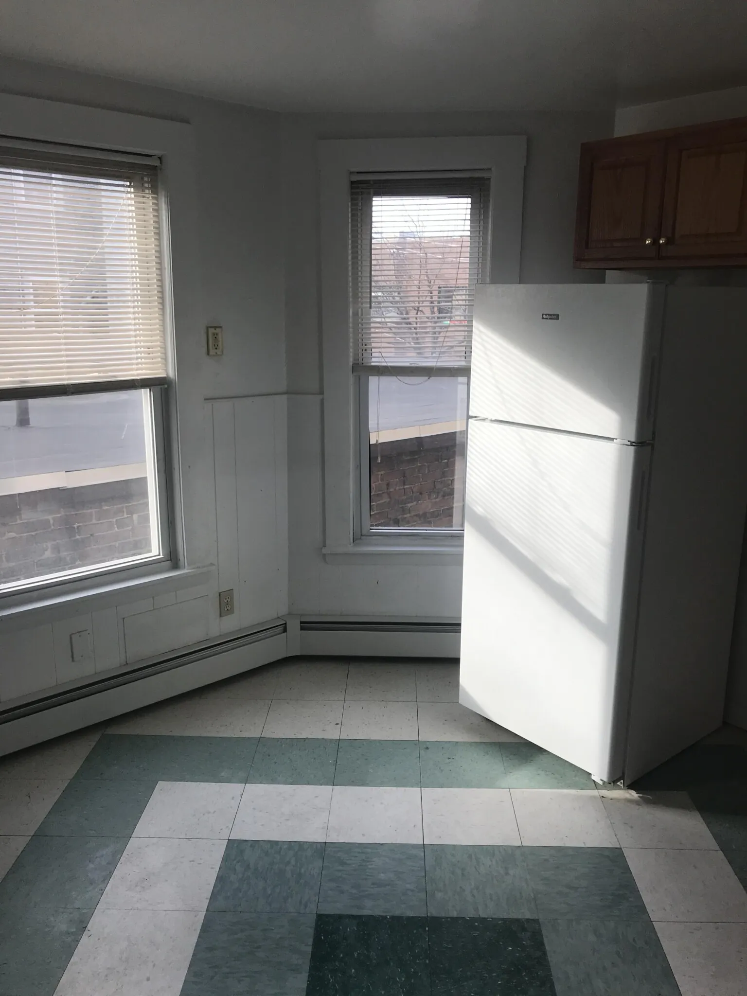 2 bed, 1 bath apartment for rent at 11 Warren St Unit 3, Wellington-Harrington — photo 2 of 8