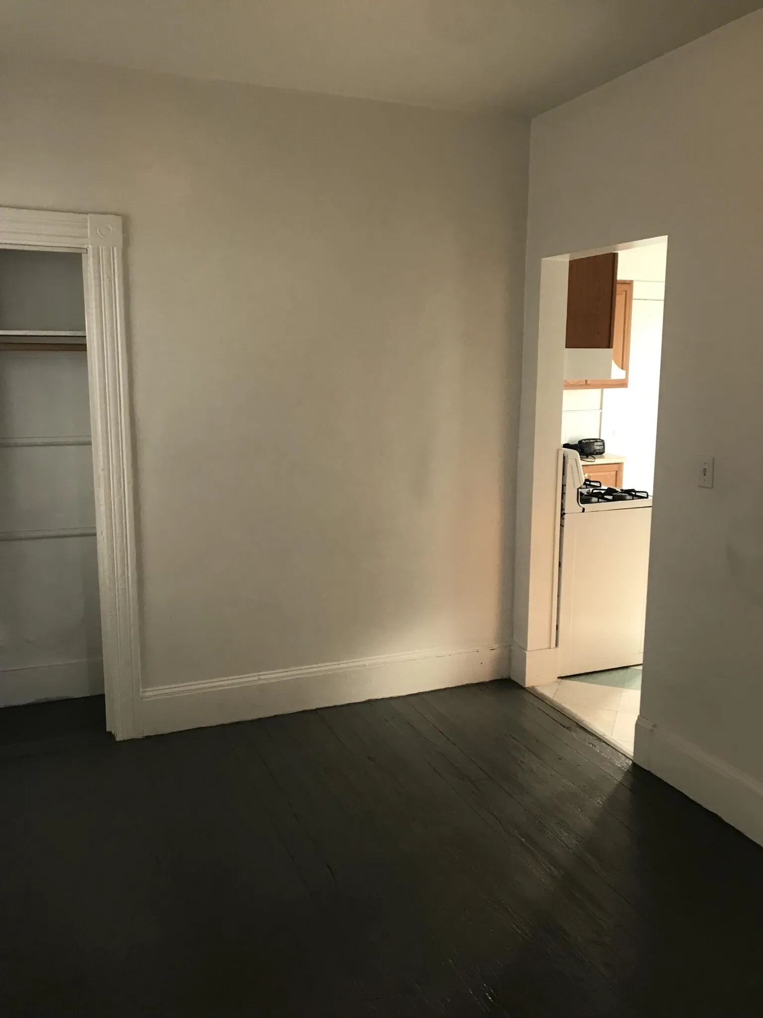2 bed, 1 bath apartment for rent at 11 Warren St Unit 3, Wellington-Harrington — photo 3 of 8