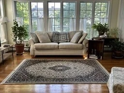 3 bed, 2 bath apartment for rent at 11 Waterman Ave Winter Rental Unit 11, Rexhame — photo 2 of 10
