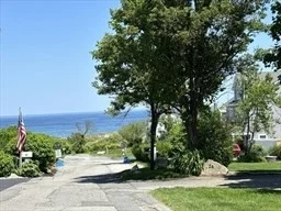 3 bed, 2 bath apartment for rent at 11 Waterman Ave Winter Rental Unit 11, Rexhame — photo 1 of 10