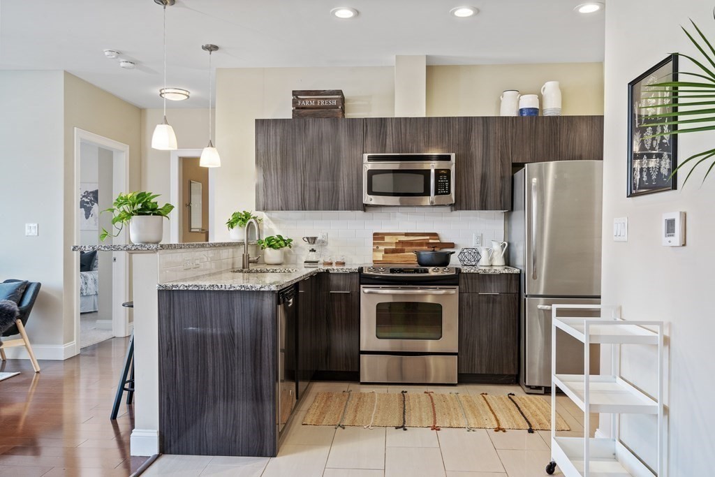 2 bed, 2 bath apartment for rent at 11 West Broadway Unit 604, South Boston — photo 4 of 17